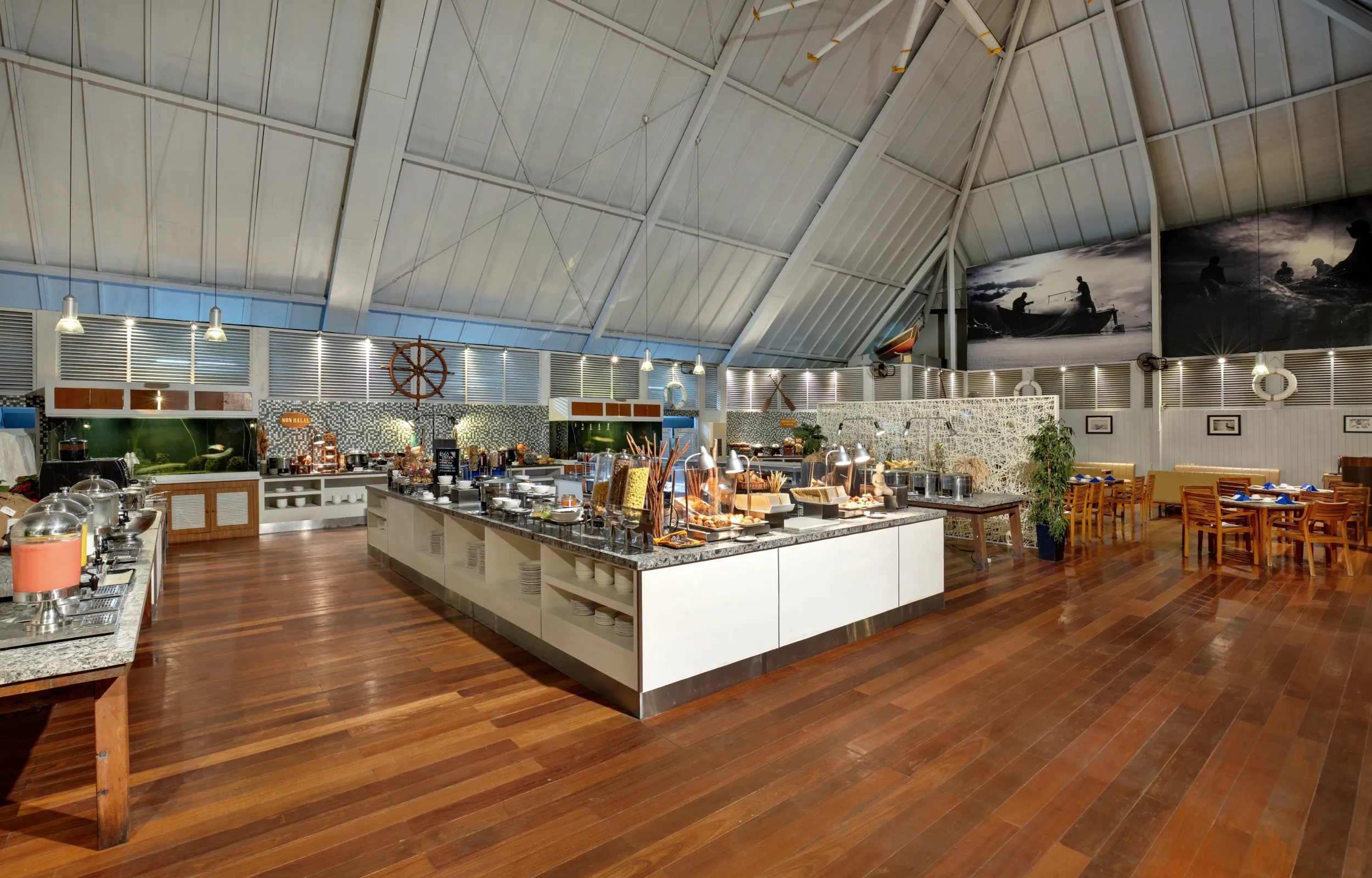 Waves Restaurant